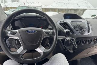 Ford Custom DIESEL 9 PLAZAS EXCLUSIVE