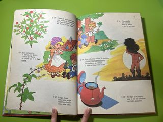 Las 323 adivinanzas más famosas (Spanish Edition)