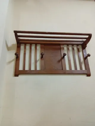 Perchero de madera