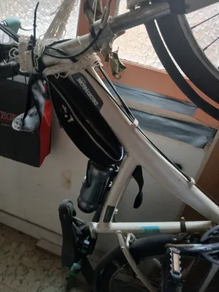 Bicicleta de montaña SRAM GripShift.Marca Decathol