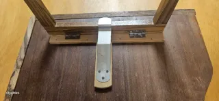 Bandeja antigua con patas decorada