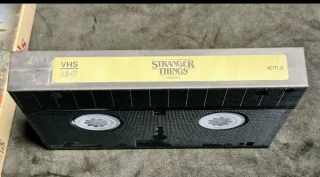 Stranger Things - Temporada 1 [4K-UHD + Blu-ray]