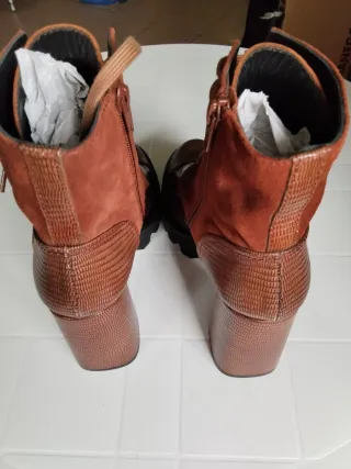 Stivaletti Rebeca tacco alto n.40