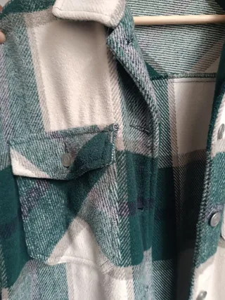 Chaqueta oversize cuadros beige y verde