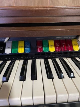 órgano electrónico LOWREY “Festival with Magic Gen