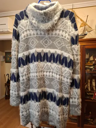 Chaqueta larga lana con capucha