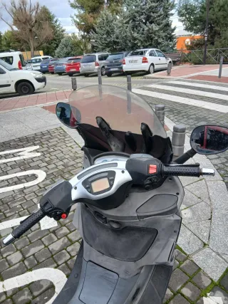 Piaggio X9 250cc con la itv pasada hasta el 2027