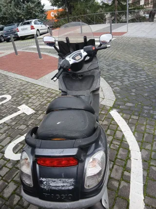 Piaggio X9 250cc con la itv pasada hasta el 2027