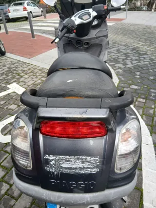 Piaggio X9 250cc con la itv pasada hasta el 2027