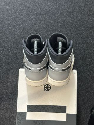 Nike Jordan 1 Mid Grigio 40