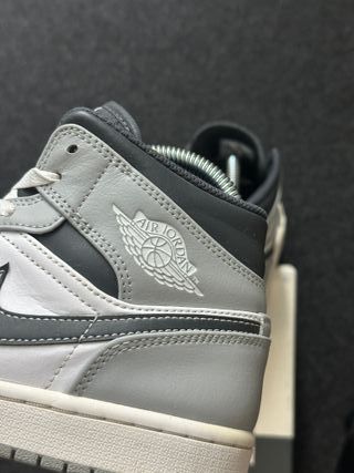 Nike Jordan 1 Mid Grigio 40