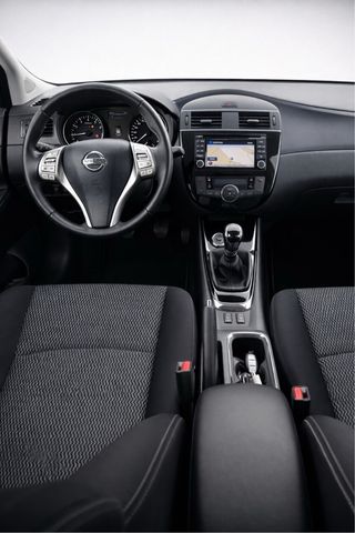 Nissan Pulsar 2015
