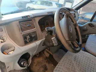 Ford Transit 330M 2008