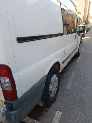 Ford Transit 330M 2008