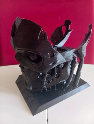 Supporto Alexa Teschio Terminator Nero