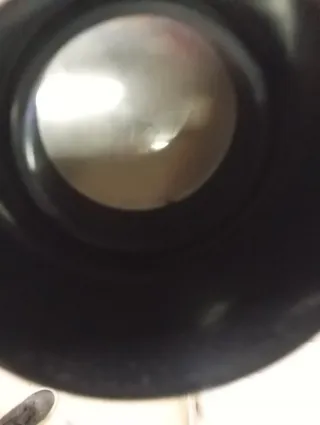 Telescopio astronomico arancione