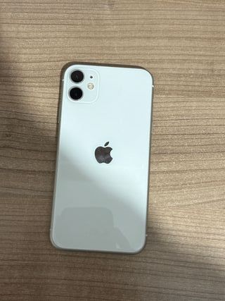 iPhone 11 128GB con cargador y funda