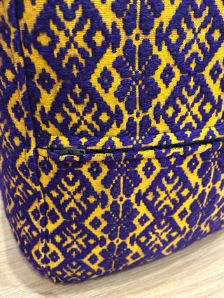 Pouf lana viola e giallo