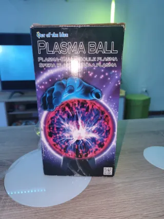 Bola de Plasma Out of the Blue