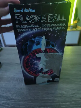 Bola de Plasma Out of the Blue
