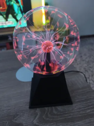 Bola de Plasma Out of the Blue