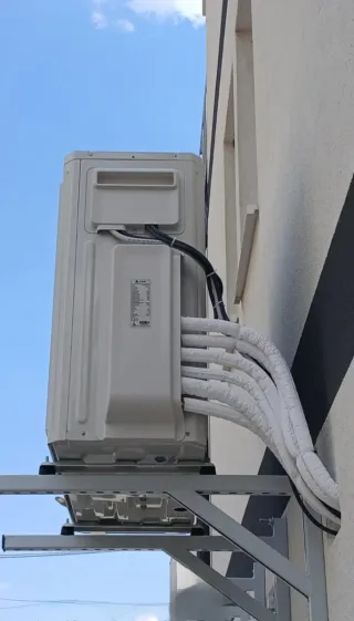 Calderas,Aerotermias,Maquinas de aire y fontaneria