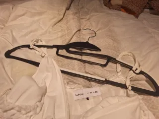 Vestido corto blanco con encaje