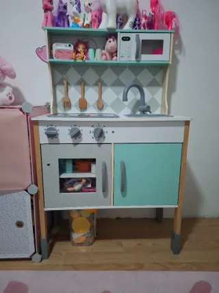 Cocina de madera para niños
