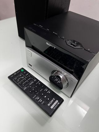 Sony CD Radio con Altavoces y Mando