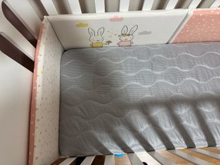 Cuna madera + colchón japonés