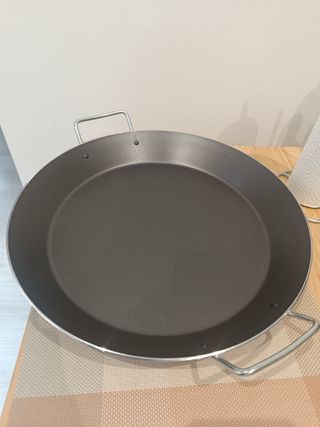 Paellera Negra y Plateada