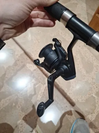 Caña de pescar y carrete