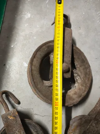 Polea antigua de obra