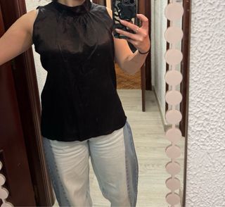 Camisa negra sin mangas