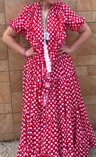 Traje de flamenca rojo y blanco