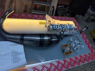 Escape YASUNI HMR/4 Rieju RS2 Matrix NUEVO