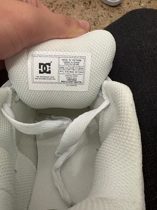 Zapatos DC Shoes blancos para skate