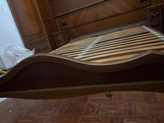 Cama 135 cm madera y metal.