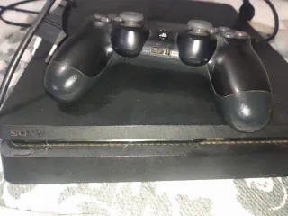 Consola PlayStation 4 Negra