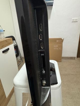 Samsung UE24N4305AK 60cm (24) HD Smart TV