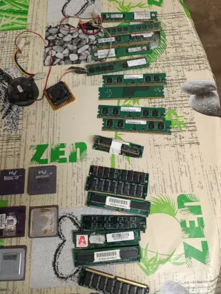 Colección Microprocesadores y Memorias Vintage