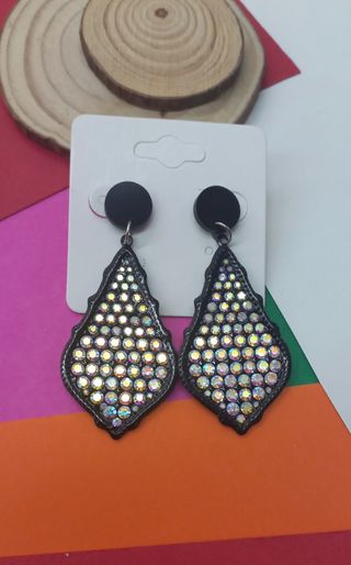 Pendientes variados
