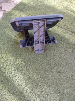 Reposapiés ergonómico gris