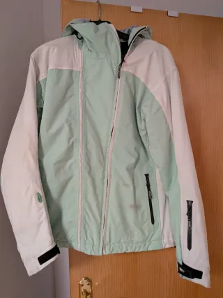 Anorak de esquí verde y blanco