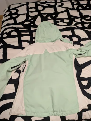 Anorak de esquí verde y blanco