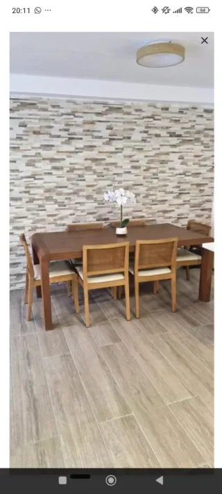 Suelo porcelánico efecto madera natural