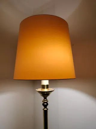 Lampada da terra vintage dorata