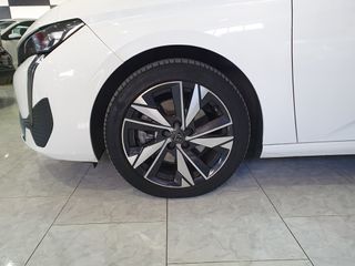 Peugeot 308 1.5 HDI. allure. automatico