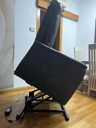 Sillón reclinable eléctrico negro