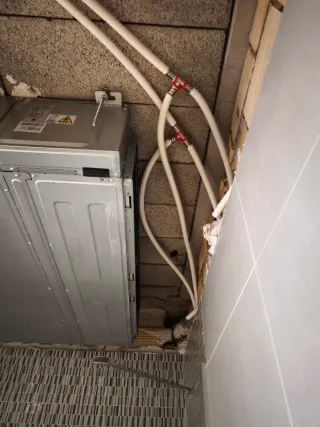 Electricidad, clima , fontanería